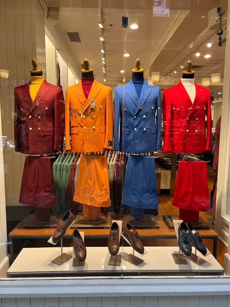 Storefront of Ziya Men's Clothing in Buckland Hills Mall